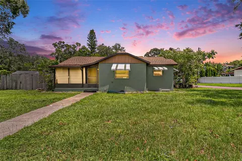 6401 Hobson St NE, Saint Petersburg, FL 33702