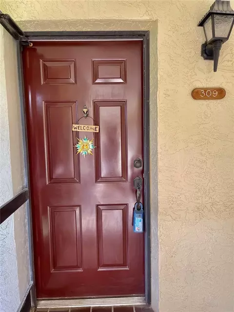 309 Hammock Pine Blvd #309, Clearwater, FL 33761