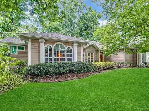 7704 NW 50th St, Gainesville, FL 32653