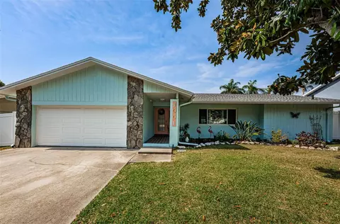 1001 Cardigan Ln, Palm Harbor, FL 34683
