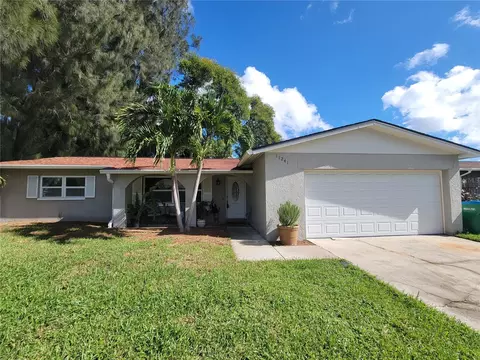 11241 111th Pl N, Seminole, FL 33778