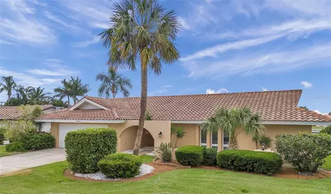 1967 Kansas Ave NE, Saint Petersburg, FL 33703
