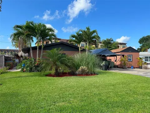 10450 50th Avenue Cir N, Saint Petersburg, FL 33708