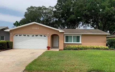 11544 93rd St N, Largo, FL 33773
