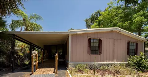 304 Pinewood Ave, Nokomis, FL 34275