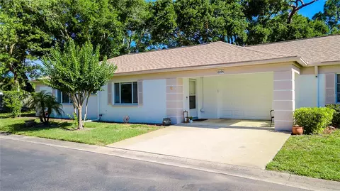 8095 Candlewood Rd #8095, Seminole, FL 33777