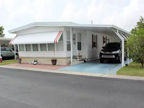 86 Royal Palm Cir, Largo, FL 33778