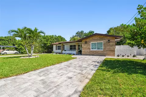 10835 Seminole Dr N, Saint Petersburg, FL 33708