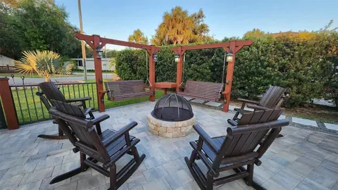 107 Long Hammock Dr, River Ranch, FL 33867