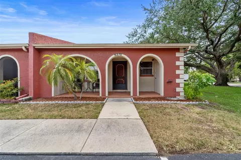 6375 Bonnie Bay Cir N, Pinellas Park, FL 33781