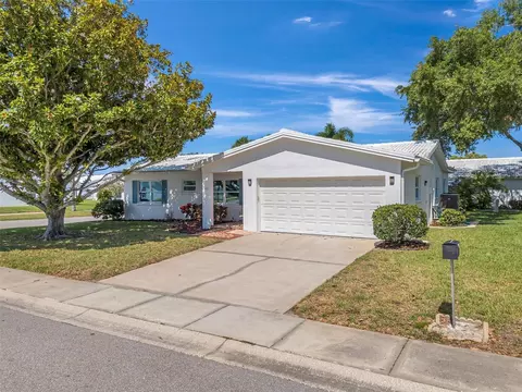 9202 41st St N, Pinellas Park, FL 33782