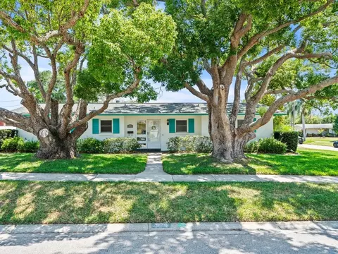 971 San Salvador Dr, Dunedin, FL 34698