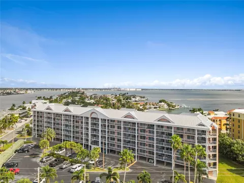 5445 Gulf Blvd #PH4, Saint Pete Beach, FL 33706