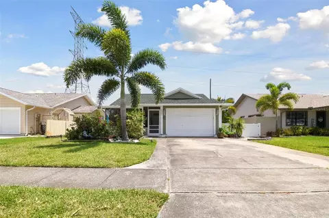 2902 Whispering Dr S, Largo, FL 33771
