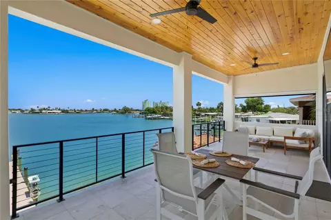7017 Boca Ciega Dr, Saint Pete Beach, FL 33706