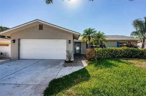 1099 Dogwood Dr, Dunedin, FL 34698