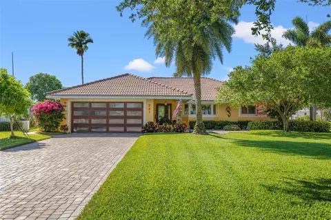 241 S Isle Dr, Saint Pete Beach, FL 33706