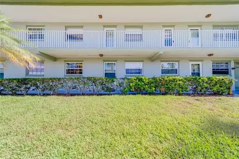 1433 S Belcher Rd #D7, Clearwater, FL 33764