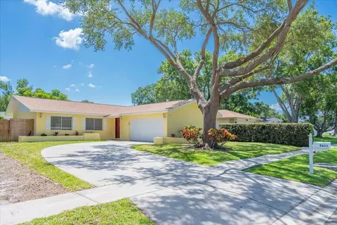 6411 Woodland Blvd N, Pinellas Park, FL 33781