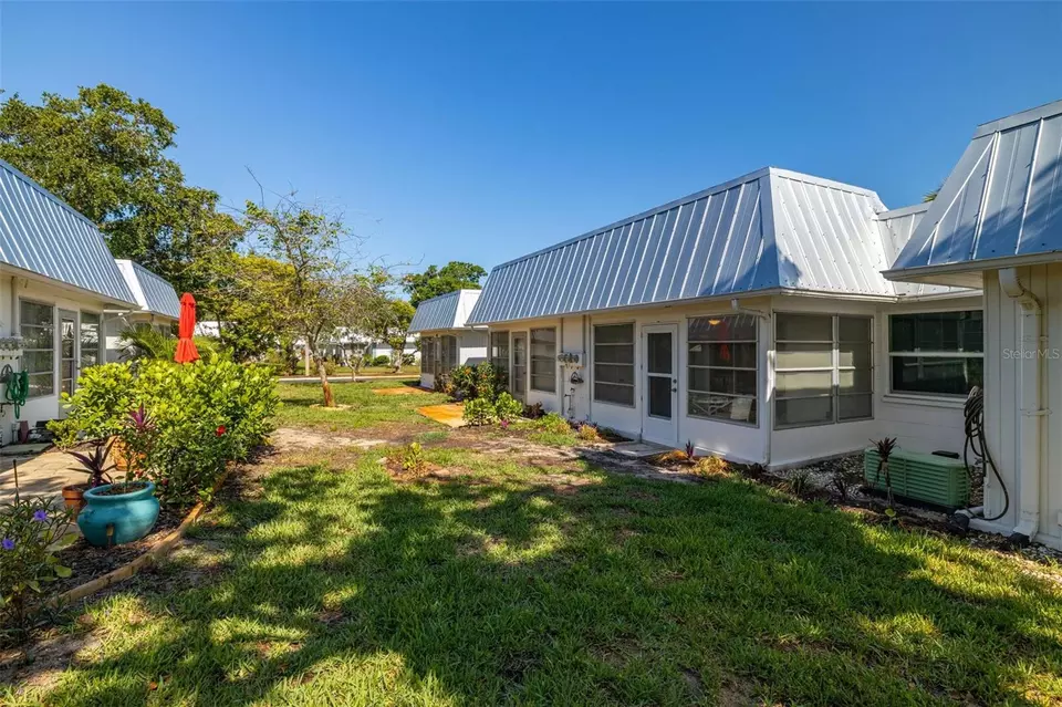 Exterior - 4239 Tamargo Dr, New Port Richey, FL 34652 photo 5 of 7