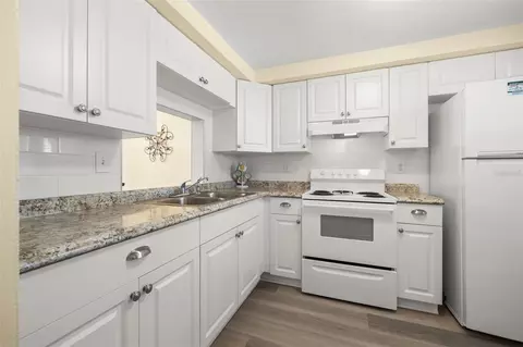 Kitchen - 4239 Tamargo Dr, New Port Richey, FL 34652 photo 1 of 4