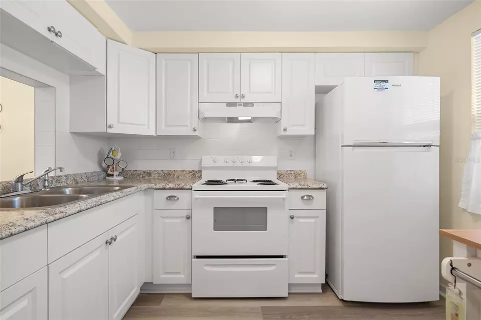 Kitchen - 4239 Tamargo Dr, New Port Richey, FL 34652 photo 2 of 4