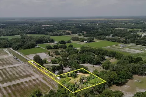 5308 Willie White Ln, Plant City, FL 33567
