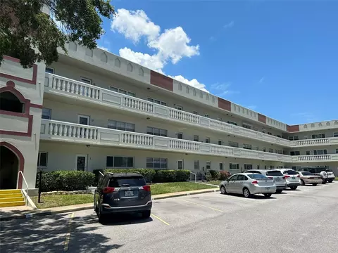 2284 Spanish Dr #44, Clearwater, FL 33763