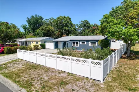 13601 120th St, Largo, FL 33778