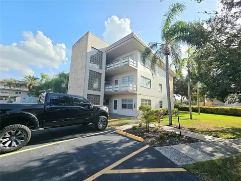 5530 80th St N #C108, Saint Petersburg, FL 33709