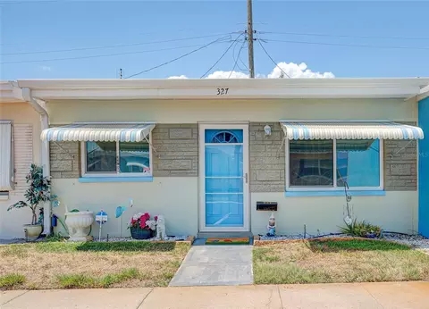 250 Rosery Rd NW #327, Largo, FL 33770