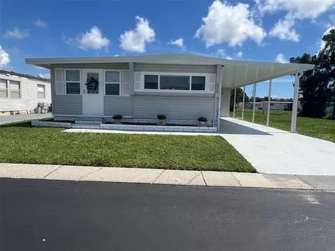 13225 101st St #335, Largo, FL 33773