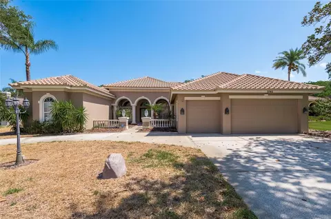 3761 Embassy Cir, Palm Harbor, FL 34685