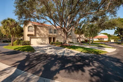 655 Malta Ct NE #603, Saint Petersburg, FL 33703