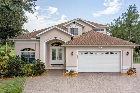 822 Greenview Dr, Apollo Beach, FL 33572