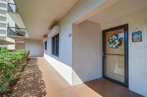 8186 Terrace Garden Dr N #103, Saint Petersburg, FL 33709