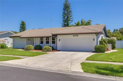 2030 Kingfisher Dr, Palm Harbor, FL 34683