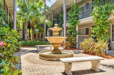 212 S Church Ave #205, Tampa, FL 33609
