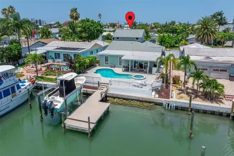 537 Lillian Dr, Madeira Beach, FL 33708