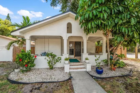1190 Sedeeva St, Clearwater, FL 33755