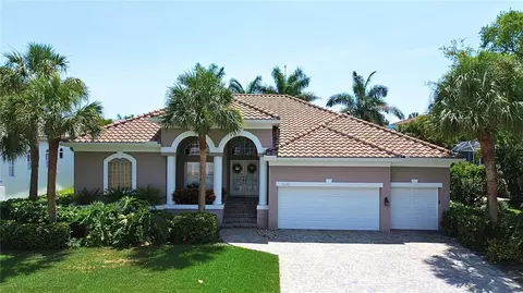 6130 Pasadena Point Blvd, Gulfport, FL 33707