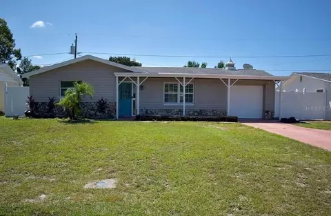 4916 Salem Dr, New Port Richey, FL 34652