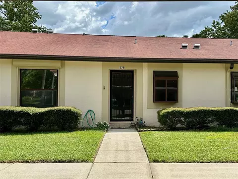 11511 113th St #27B, Seminole, FL 33778