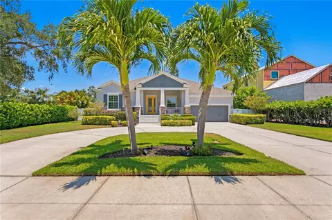 1036 Snell Isle Blvd NE, Saint Petersburg, FL 33704