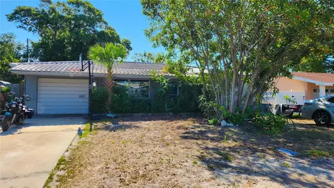 12425 106th St, Largo, FL 33773