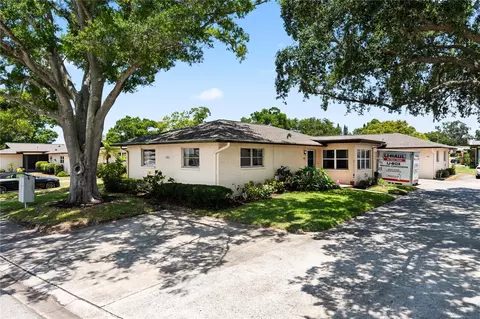 2815 Sherbrooke Ln #B, Palm Harbor, FL 34684