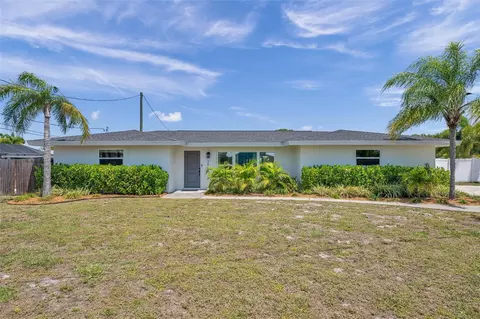 2465 Constitution Blvd, Sarasota, FL 34231