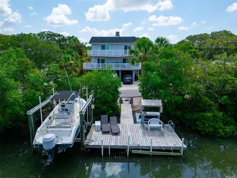 115 Canal Ave #3, Indian Rocks Beach, FL 33785
