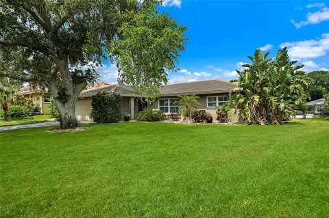 2007 Illinois Ave NE, Saint Petersburg, FL 33703
