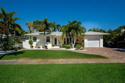 1034 Mandalay Ave, Clearwater Beach, FL 33767